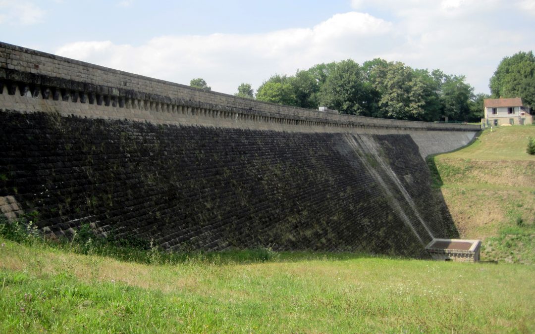 The Gannes dam – Commentry (03) – France